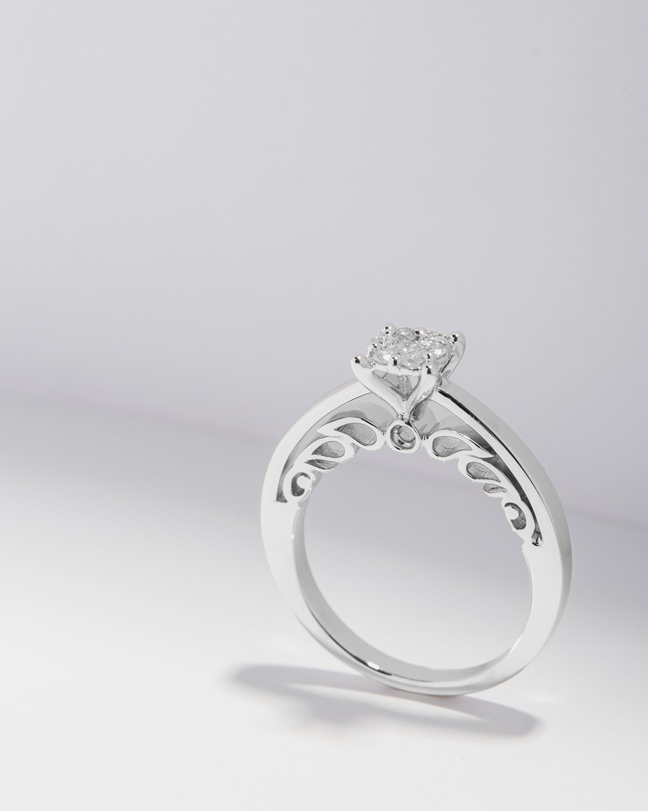 Grandeur Gleam Ring