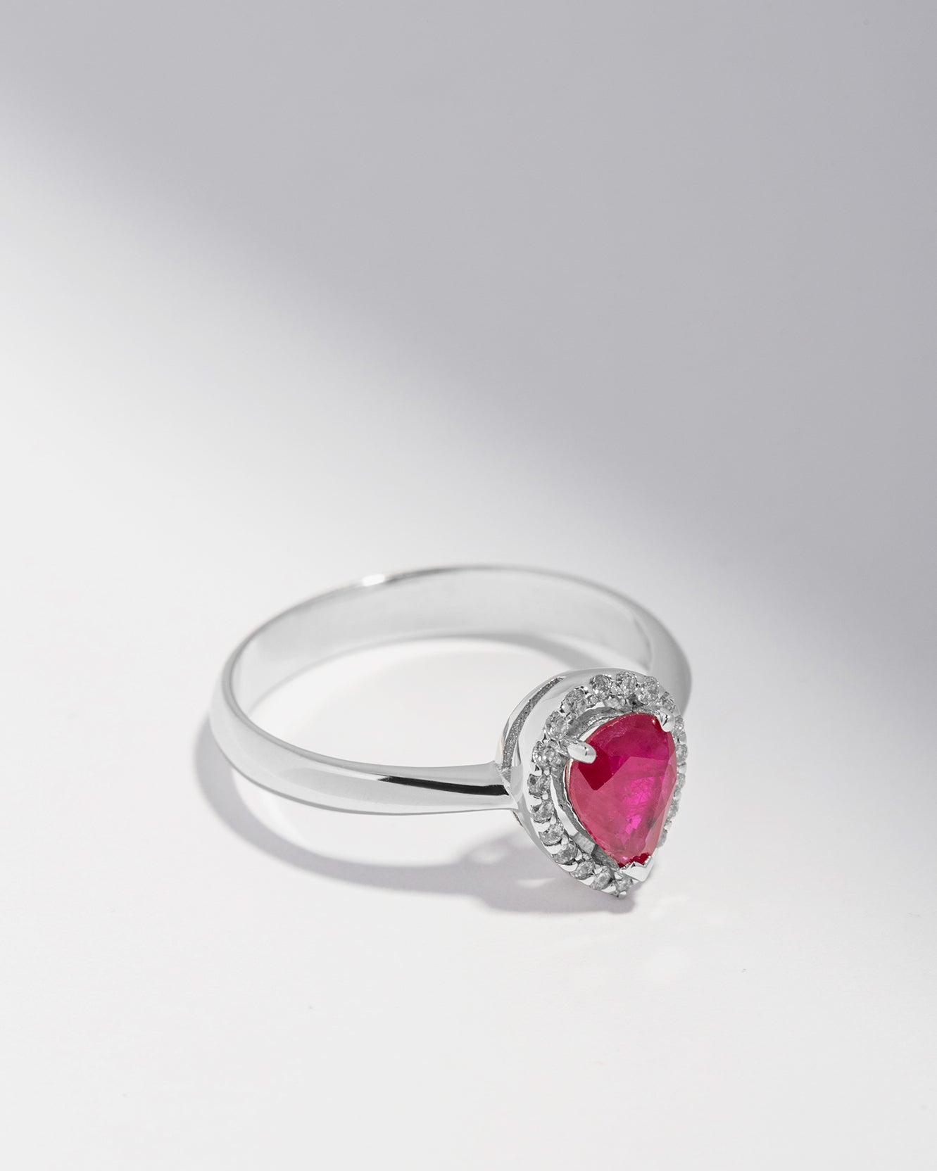 Robbie Drop Ring