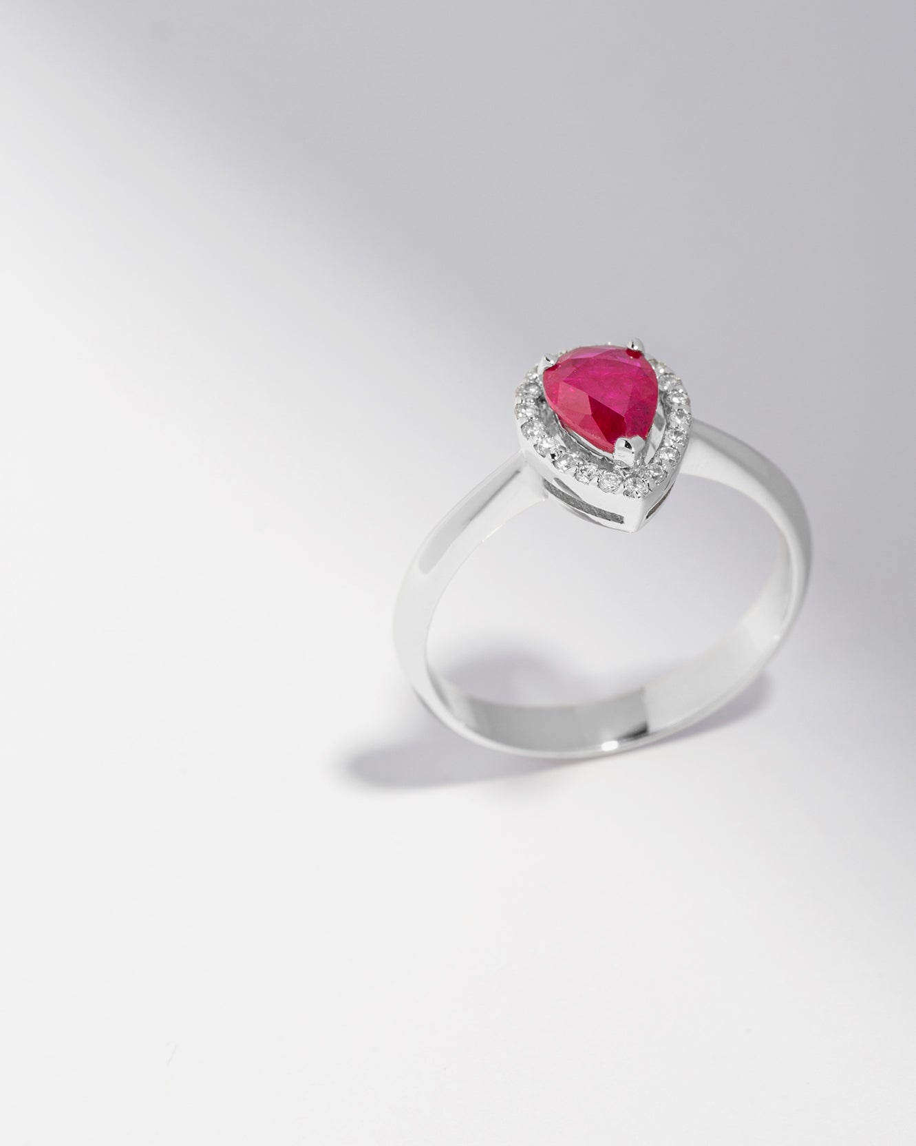 Robbie Drop Ring