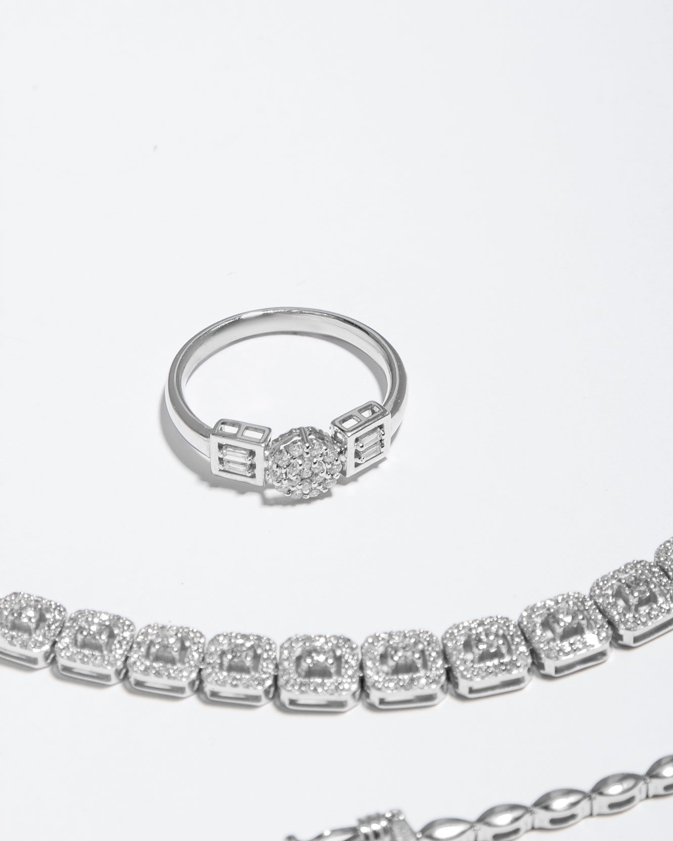 Dazzling Square Connection Diamond Set